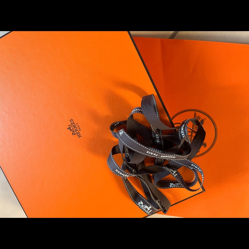 Hermes gift box and paper bag set
